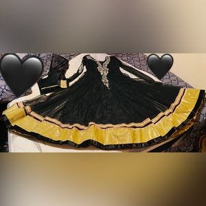 Afghan/Indian beauty party outfit.